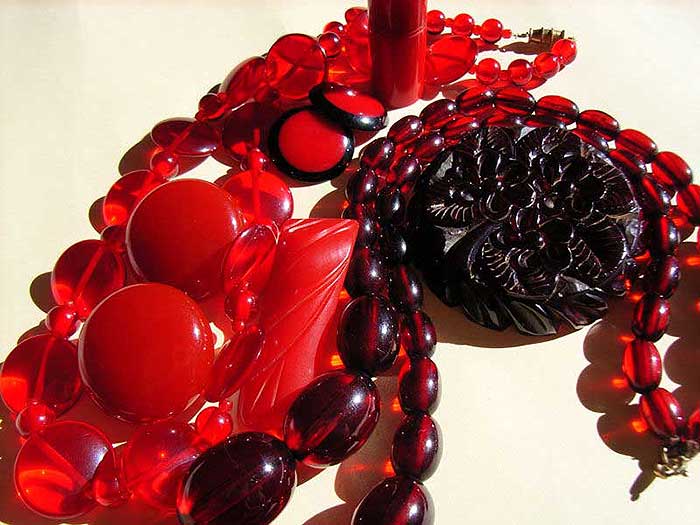 Red Bakelite Jewelry from the 1930s.